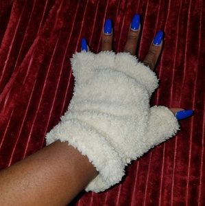 Paw gloves